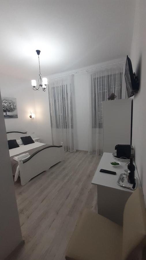 Casa Bella Hotel Сибиу Екстериор снимка